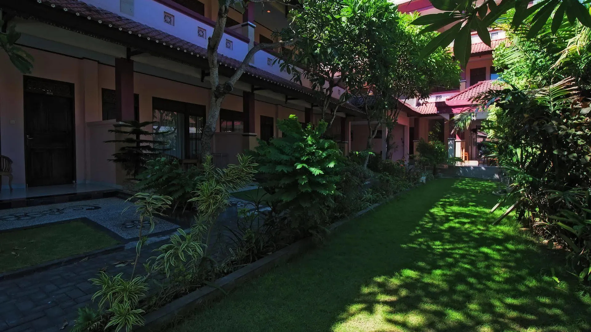 Hotel Pesona Beach Inn Kuta